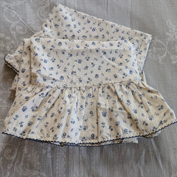 Ralph Lauren calico blue and white floral pillows cases w/ ruffles - Picture 6 of 6